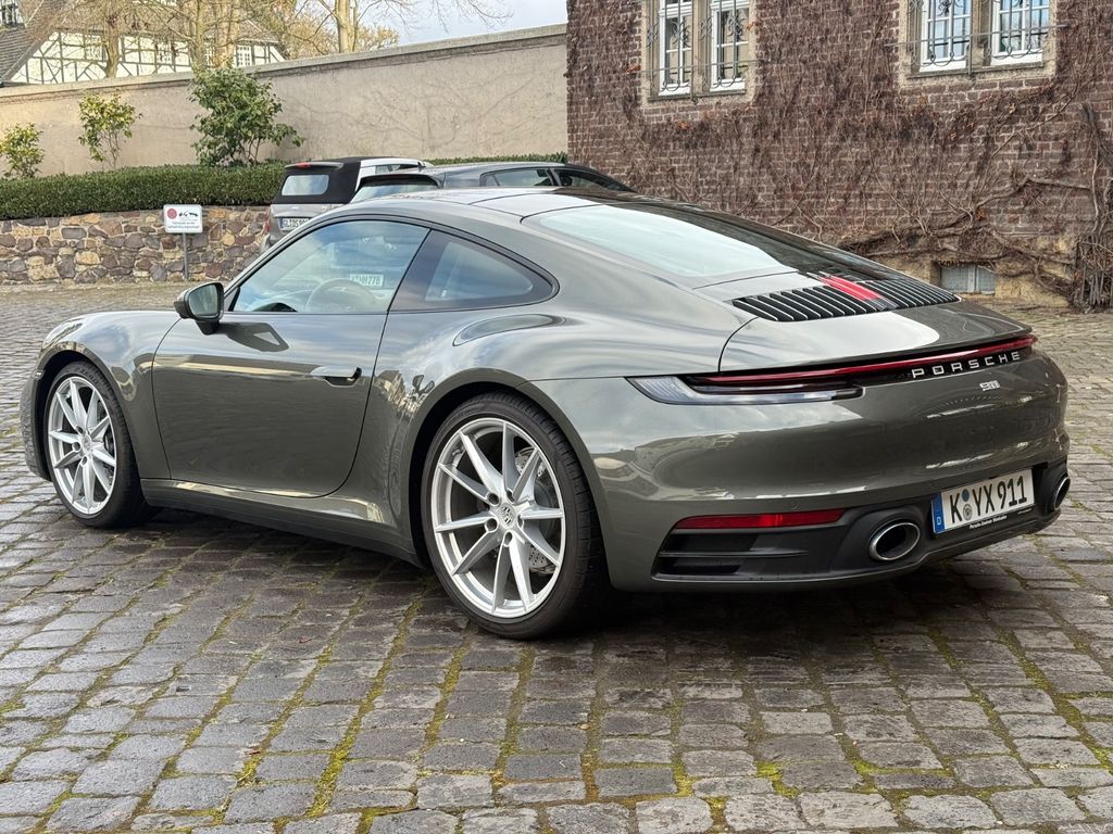 Porsche 992 2023