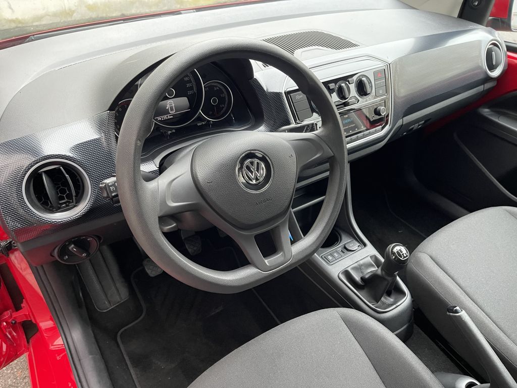 Volkswagen up! 2018