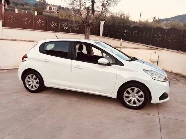 Peugeot 208 2018