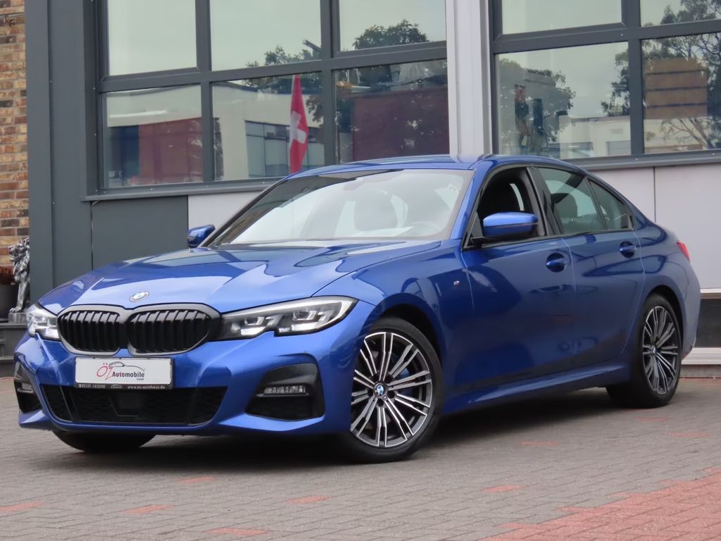 BMW 330 2021