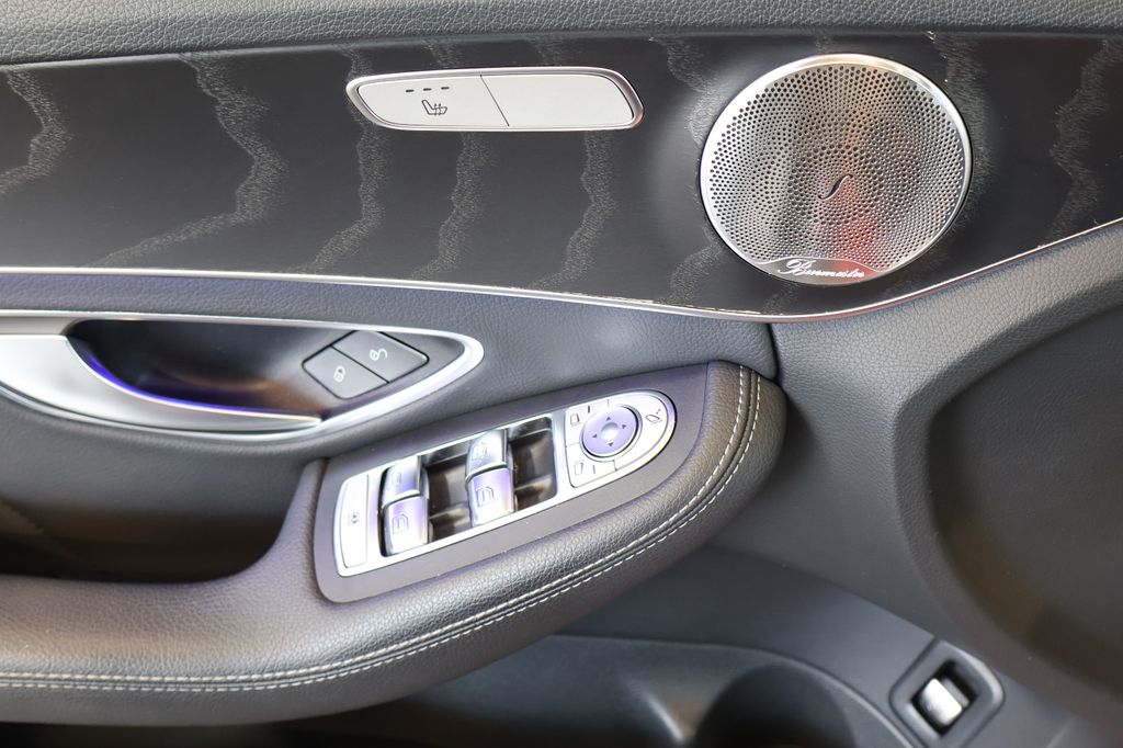 Mercedes-Benz C 300 2020