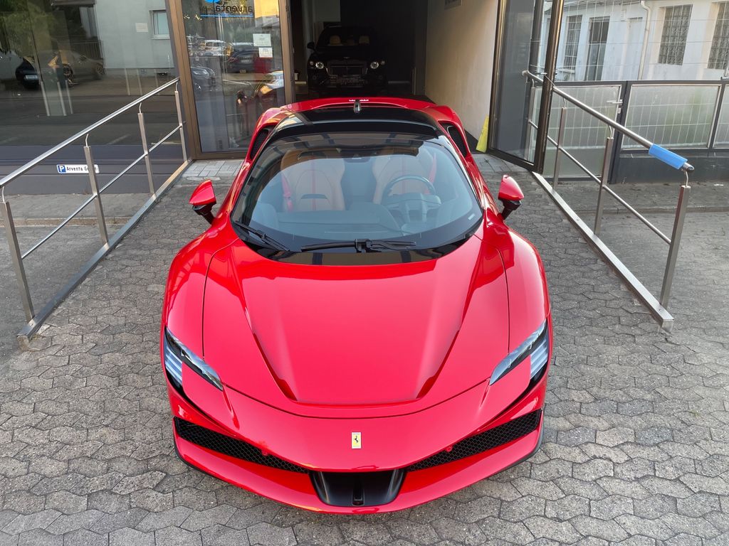 Ferrari SF90