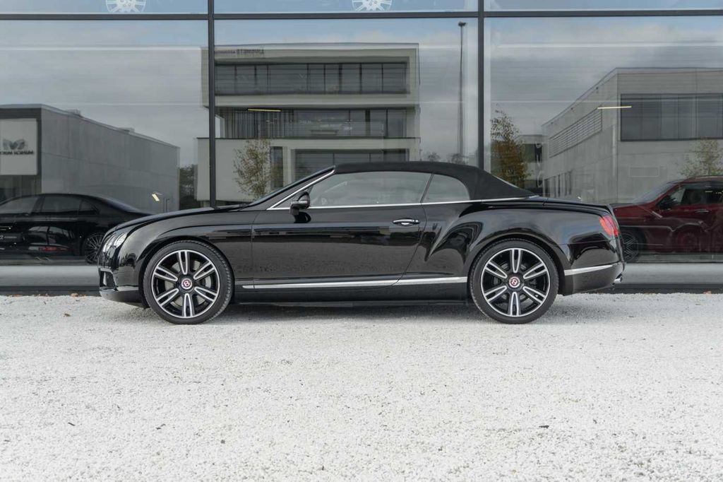 Bentley Continental GTC 2013