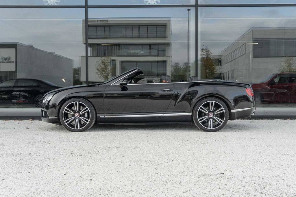 Bentley Continental GTC 2013