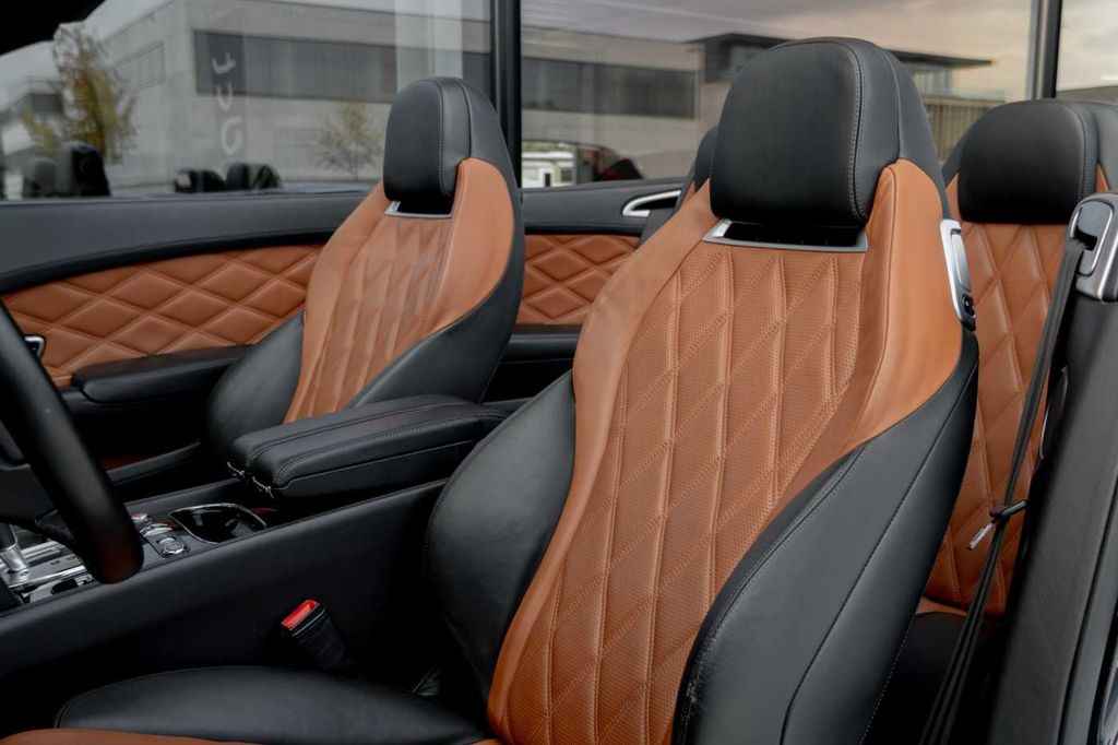 Bentley Continental GTC 2013