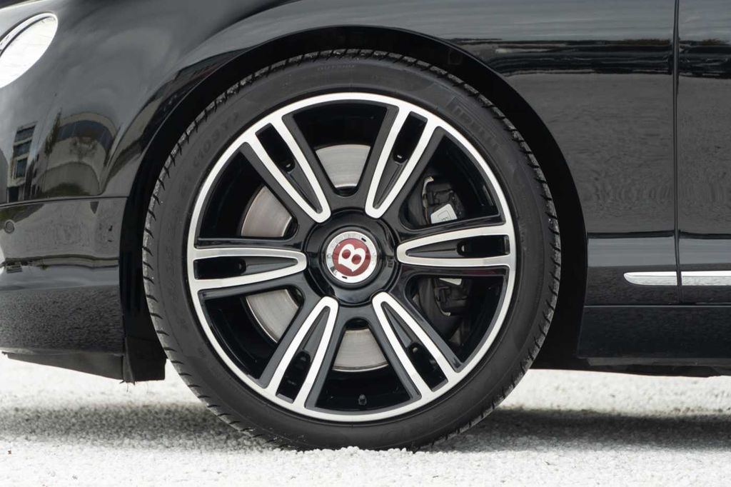 Bentley Continental GTC 2013