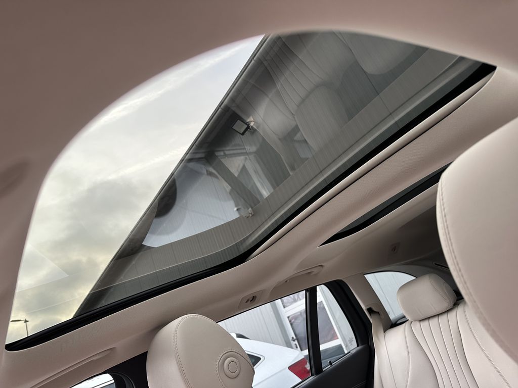 Mercedes-Benz E 300 2022