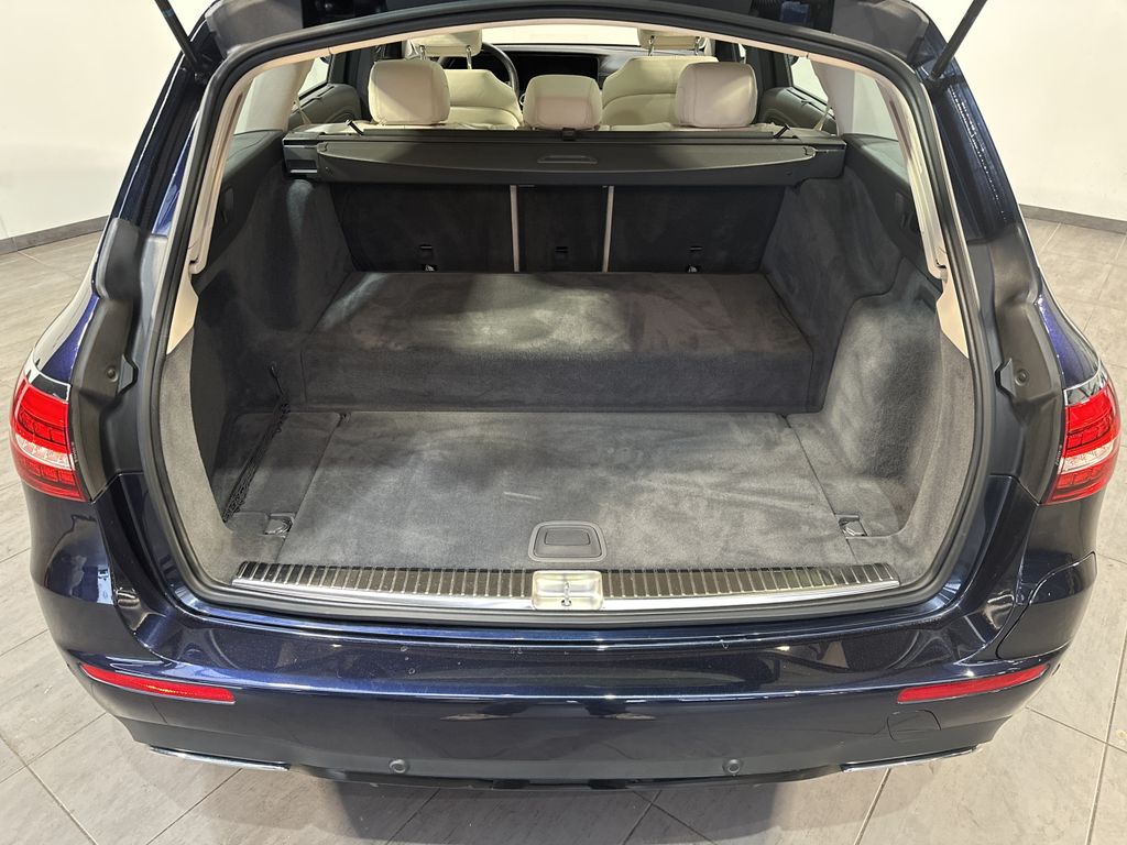 Mercedes-Benz E 300 2022