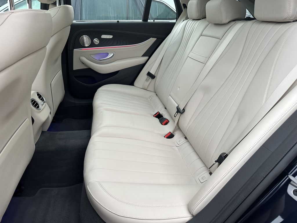 Mercedes-Benz E 300 2022