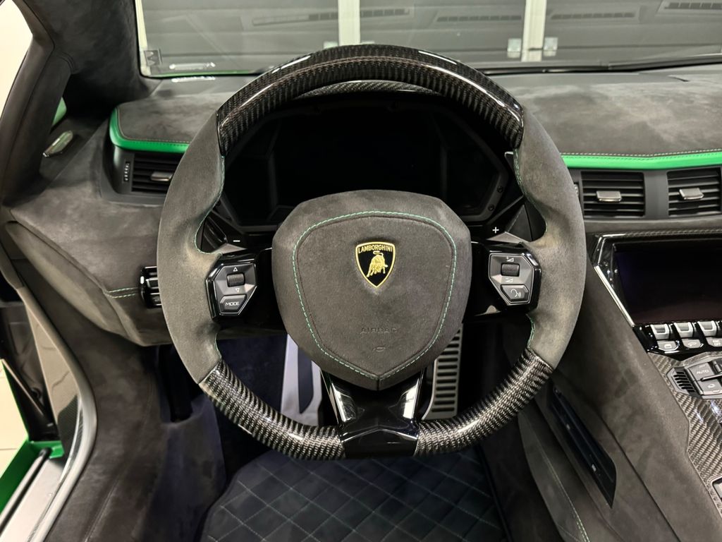 Lamborghini Aventador 2019