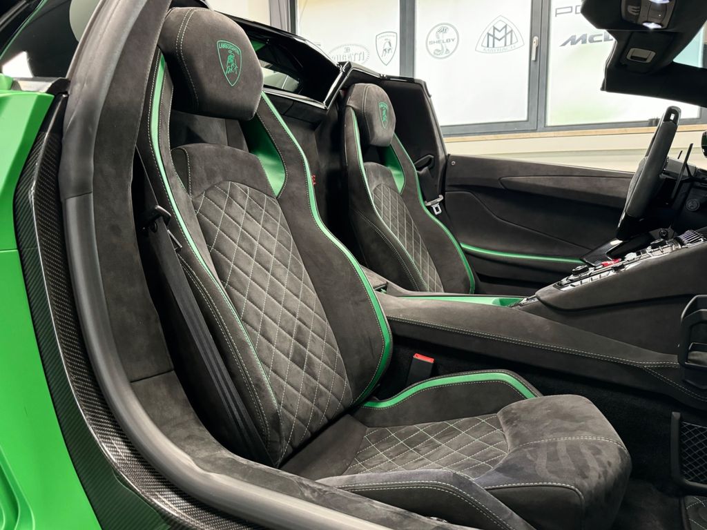 Lamborghini Aventador 2019