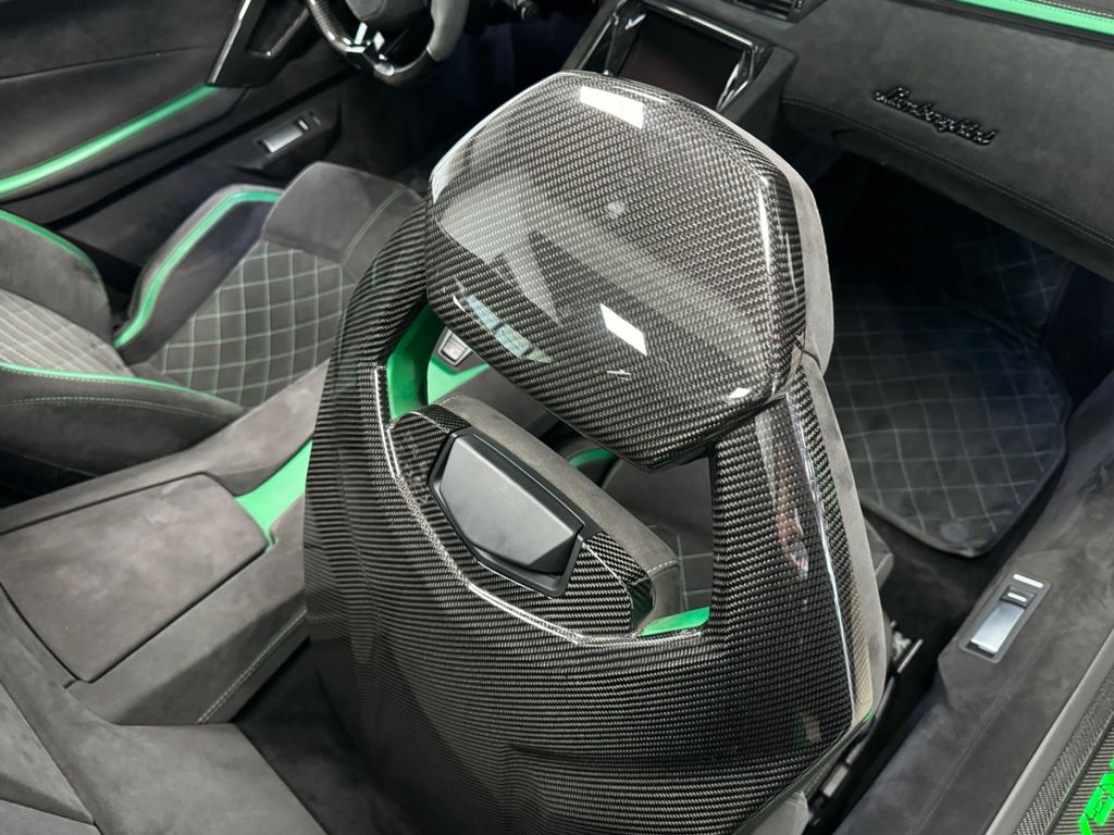 Lamborghini Aventador 2019