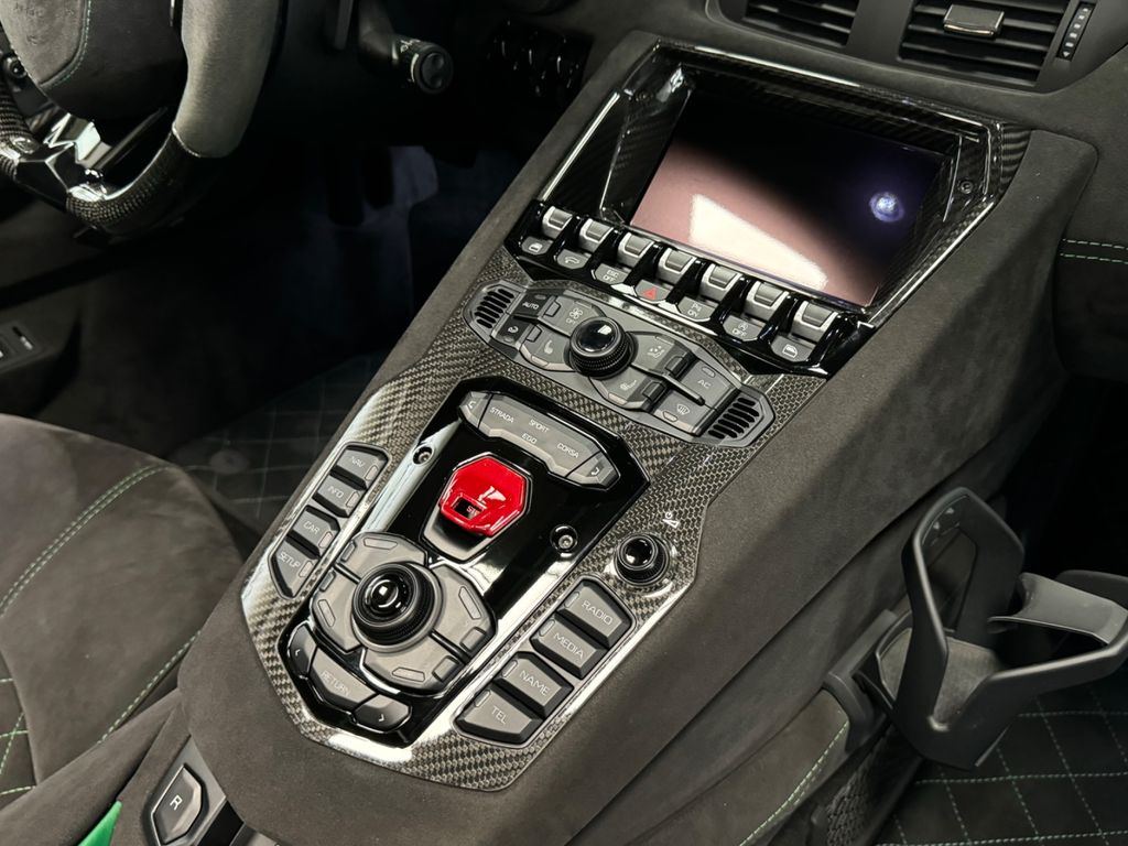 Lamborghini Aventador 2019