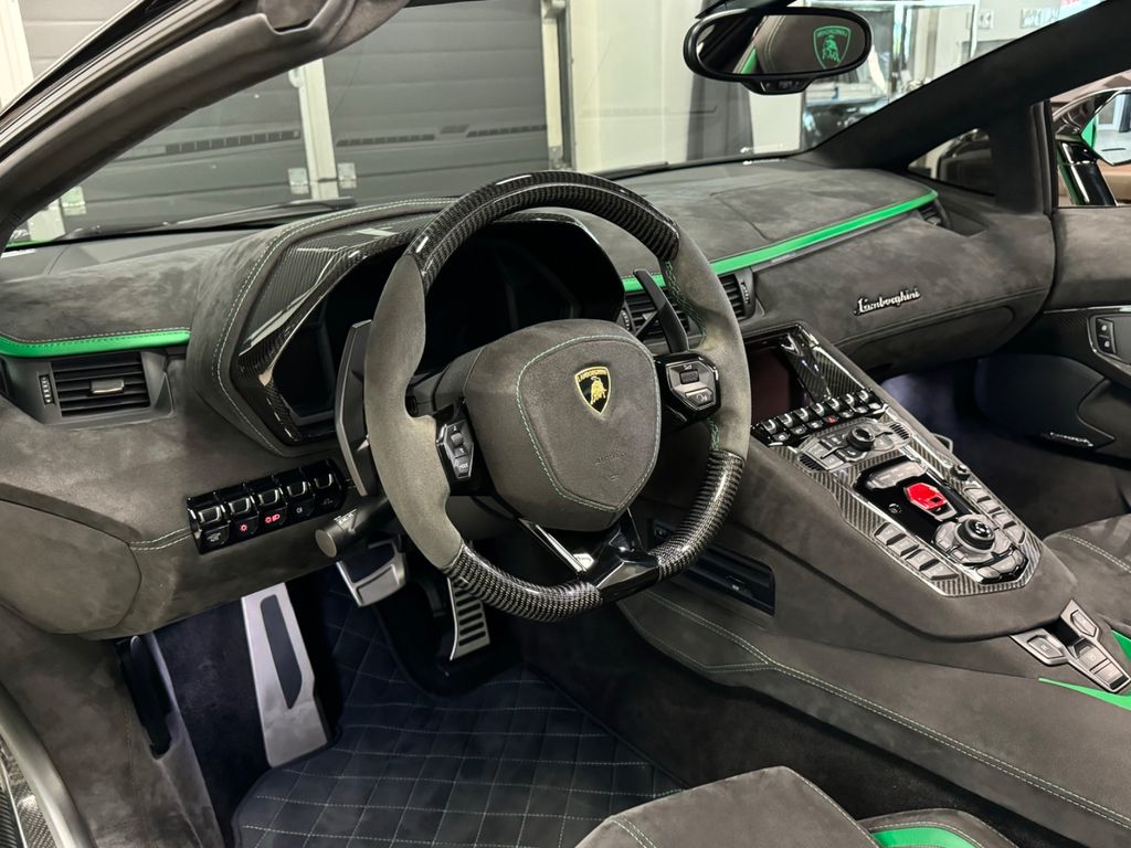 Lamborghini Aventador 2019