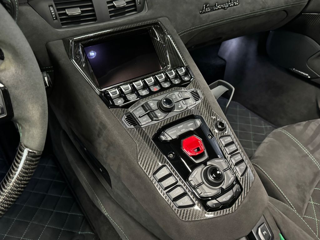 Lamborghini Aventador 2019