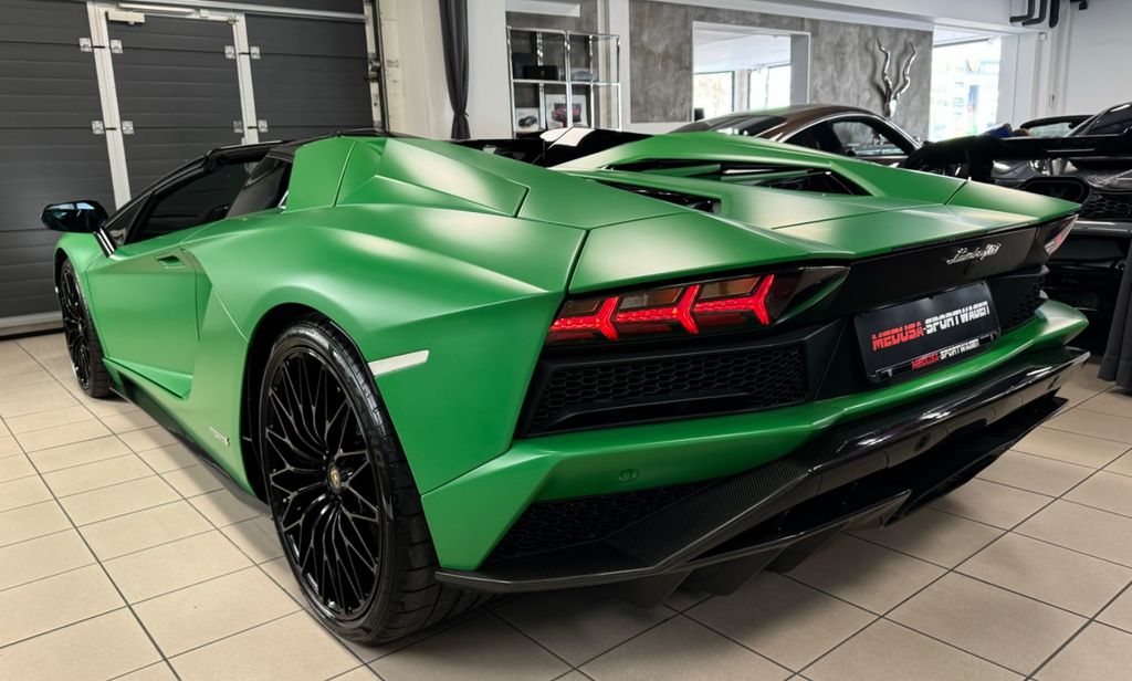 Lamborghini Aventador 2019