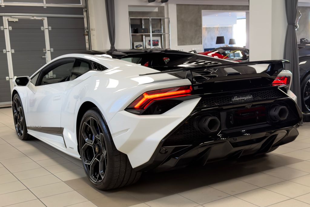 Lamborghini Huracán 2023