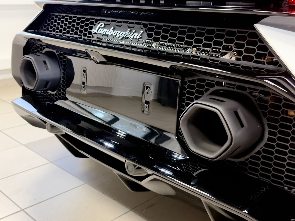 Lamborghini Huracán 2023