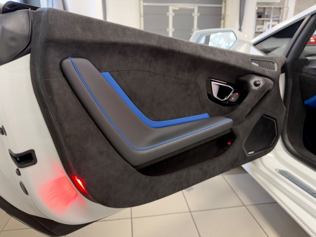 Lamborghini Huracán 2023