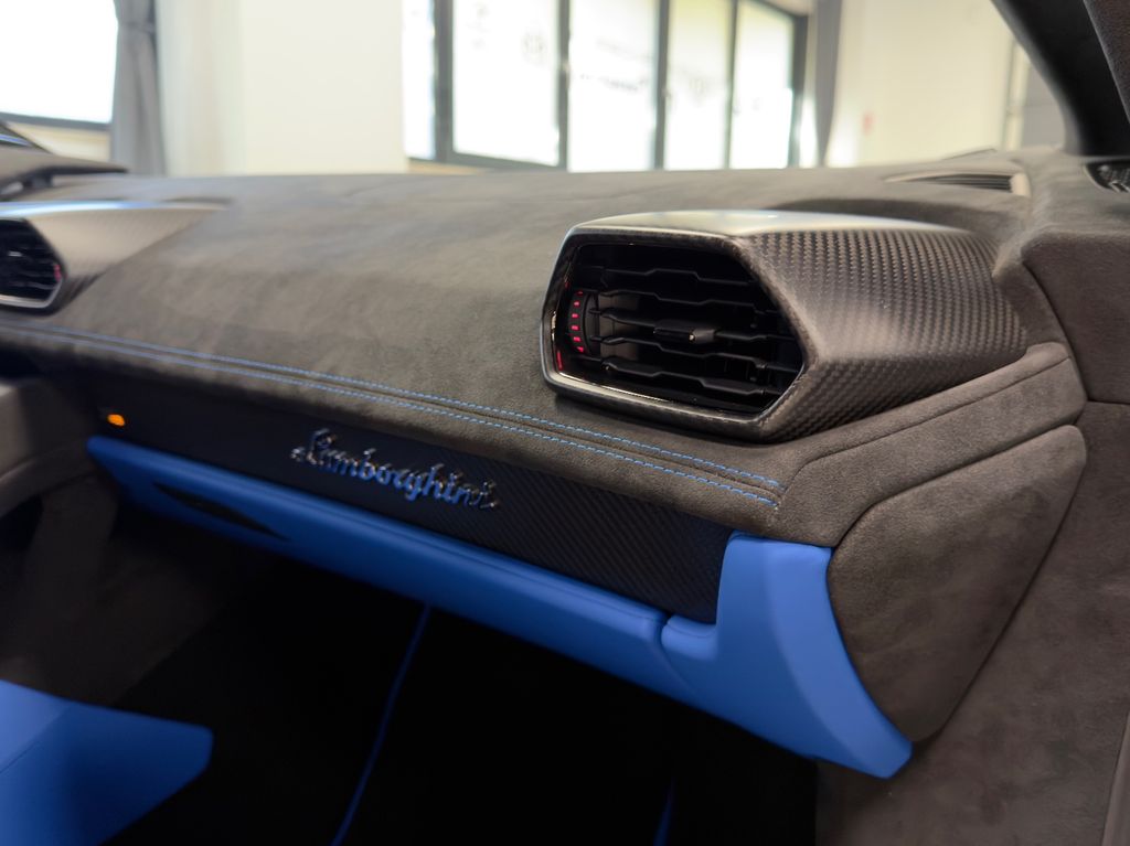 Lamborghini Huracán 2023