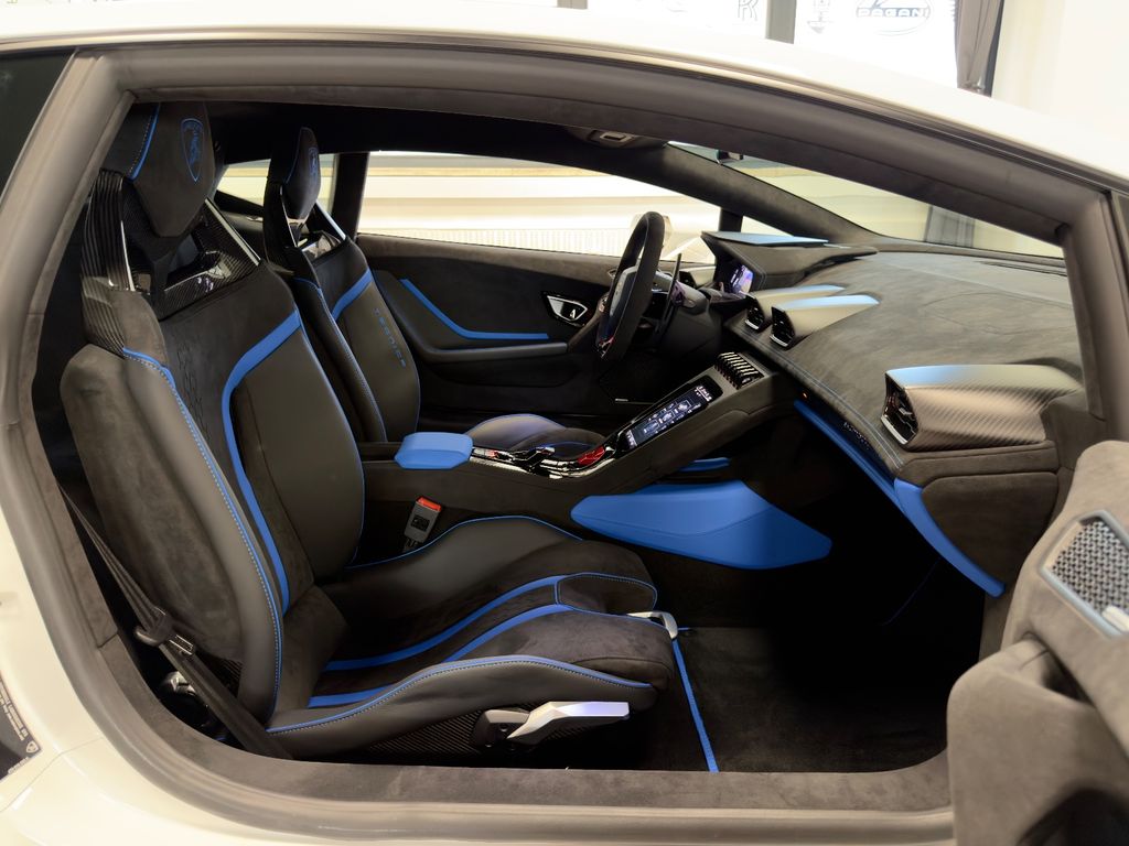 Lamborghini Huracán 2023