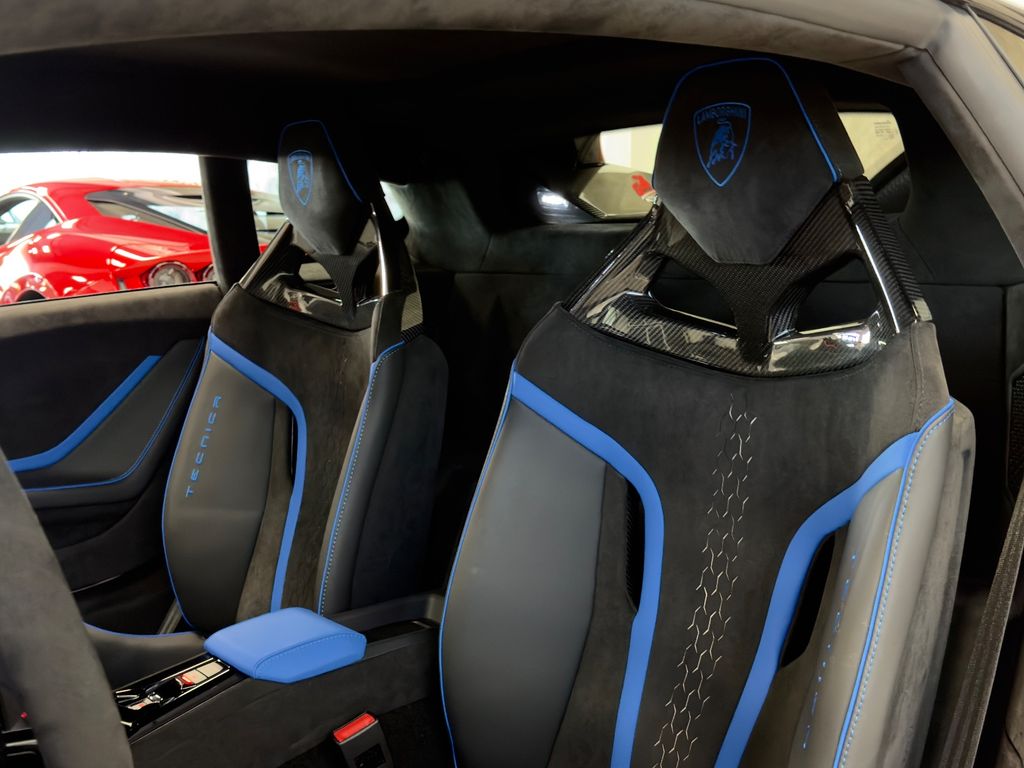 Lamborghini Huracán 2023