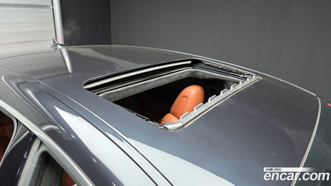 Maserati Quattroporte 2023