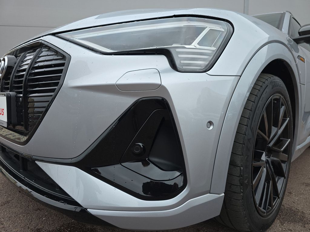 Audi e-tron 2022