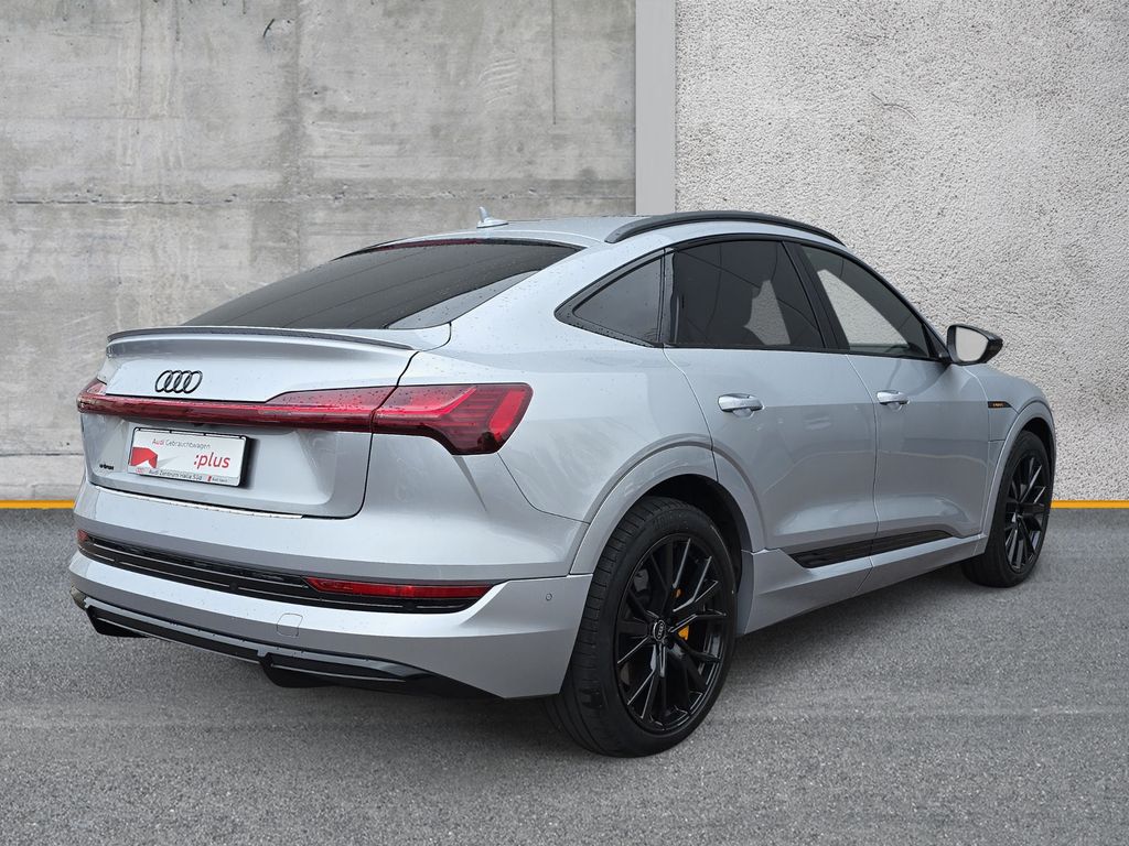 Audi e-tron 2022