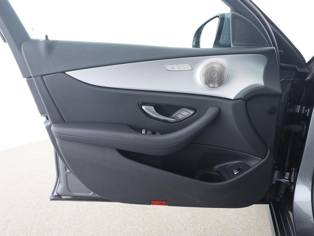 Mercedes-Benz E 220 2022