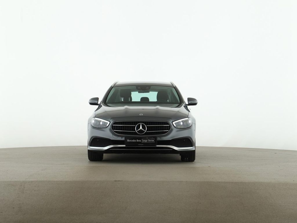 Mercedes-Benz E 220 2022
