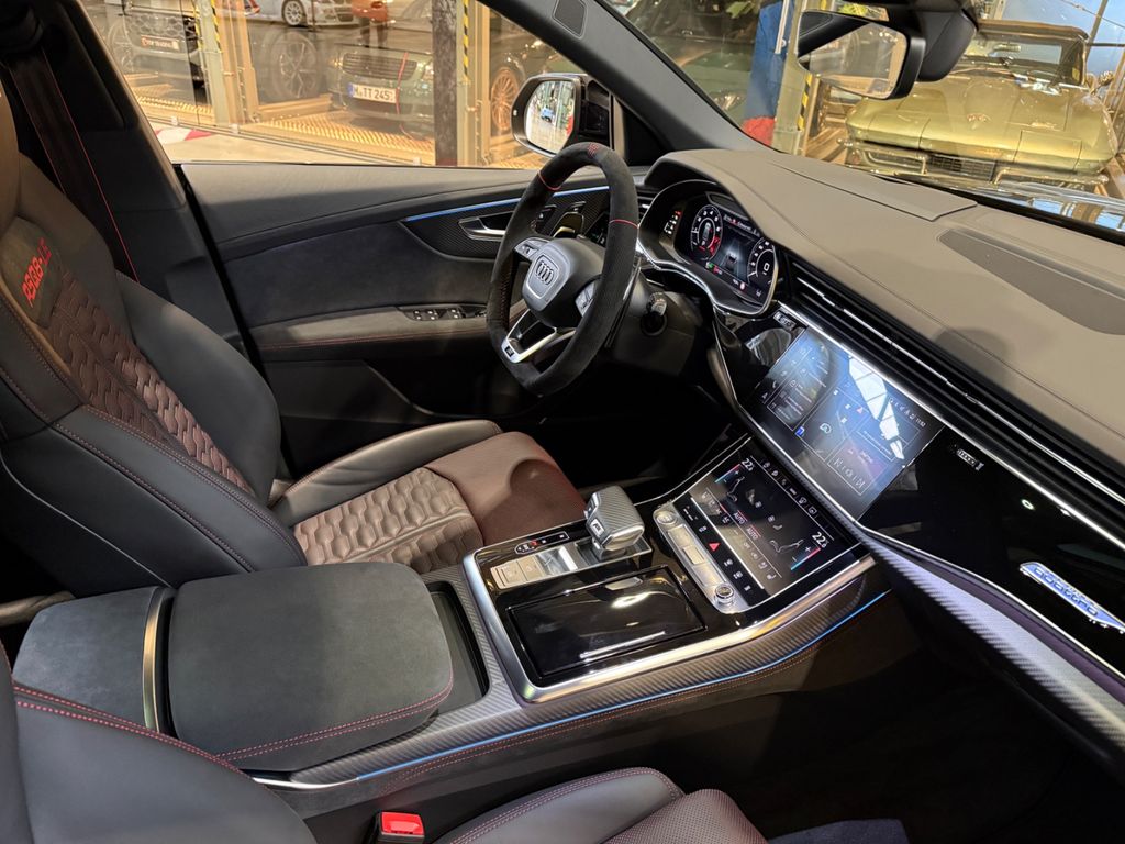 Audi RSQ8 2025