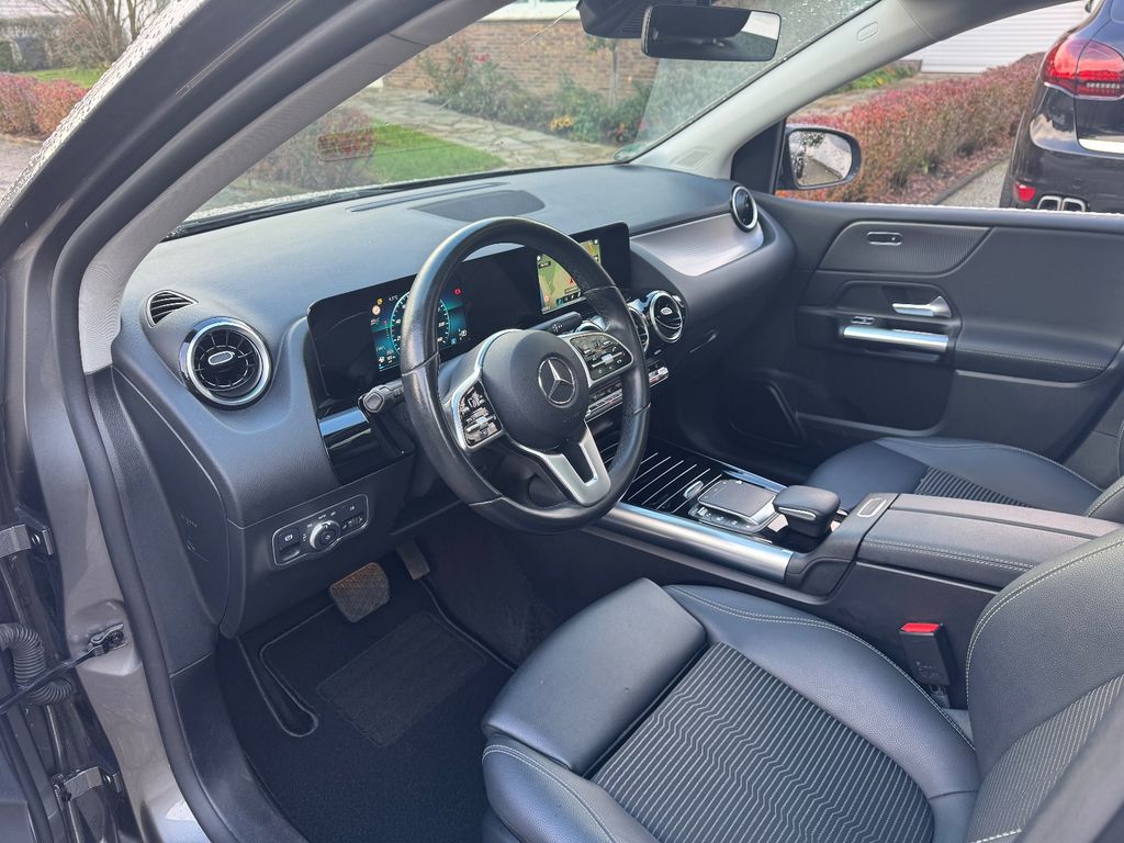 Mercedes-Benz B 220 2022