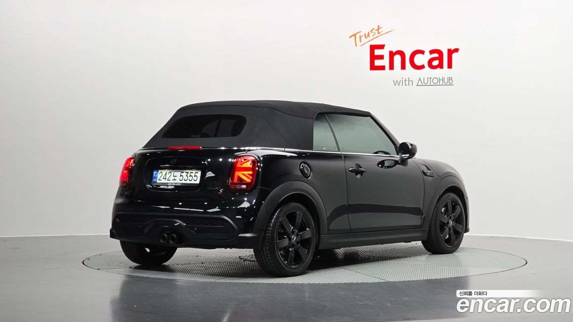 Mini Cooper Convertible 2023