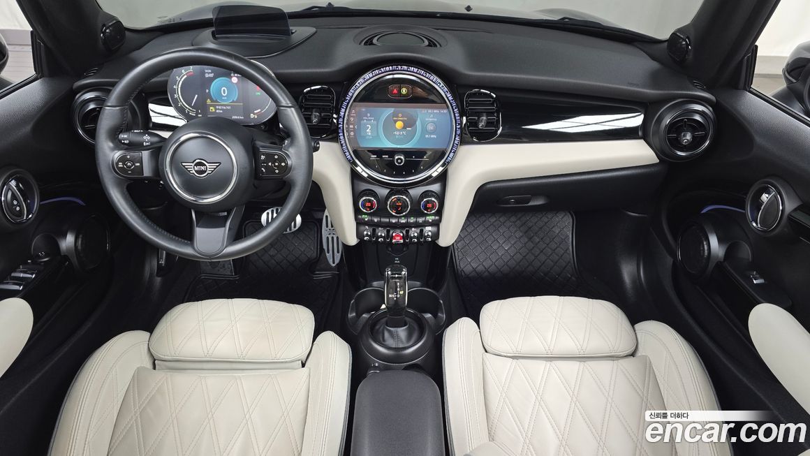 Mini Cooper Convertible 2023