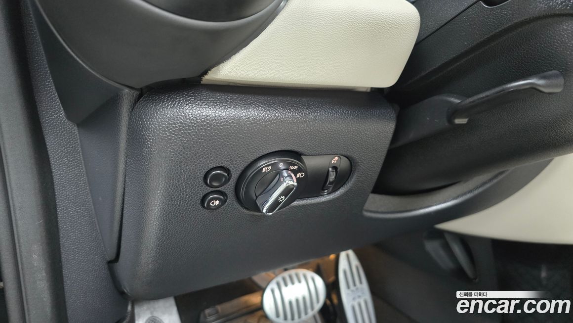 Mini Cooper Convertible 2023