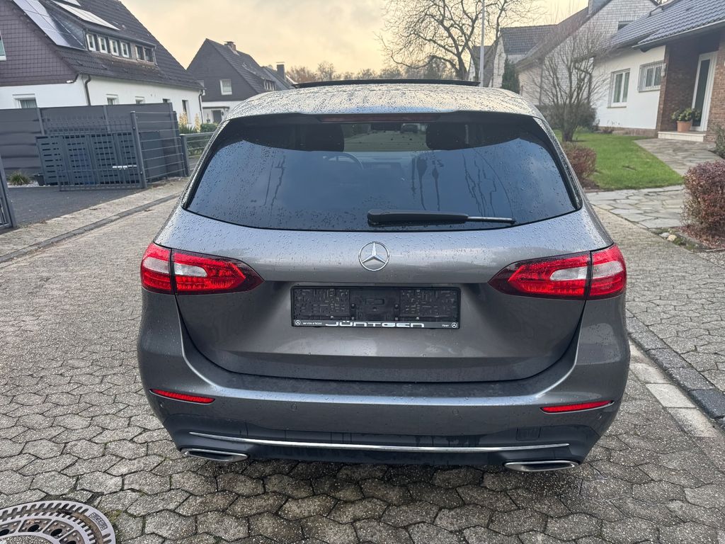 Mercedes-Benz B 220 2022