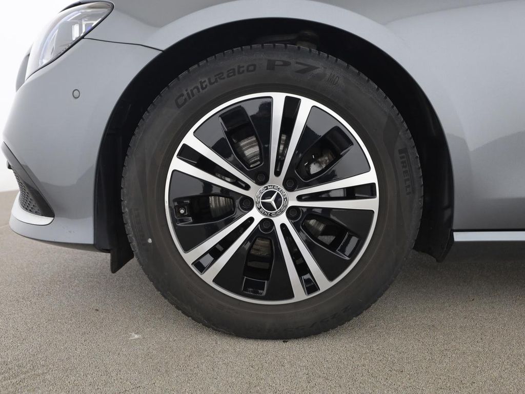 Mercedes-Benz E 220 2022