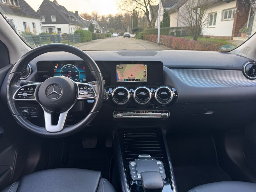 Mercedes-Benz B 220 2022