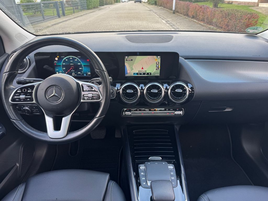 Mercedes-Benz B 220 2022