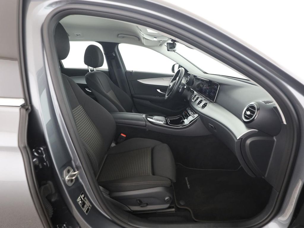 Mercedes-Benz E 220 2022