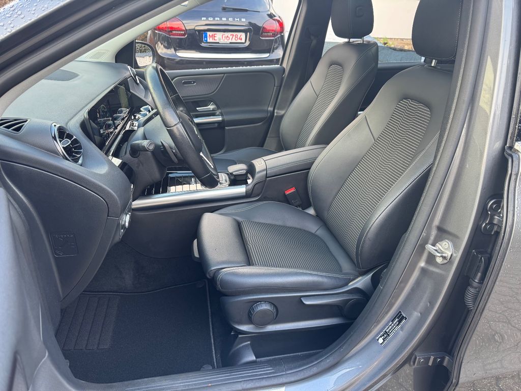 Mercedes-Benz B 220 2022