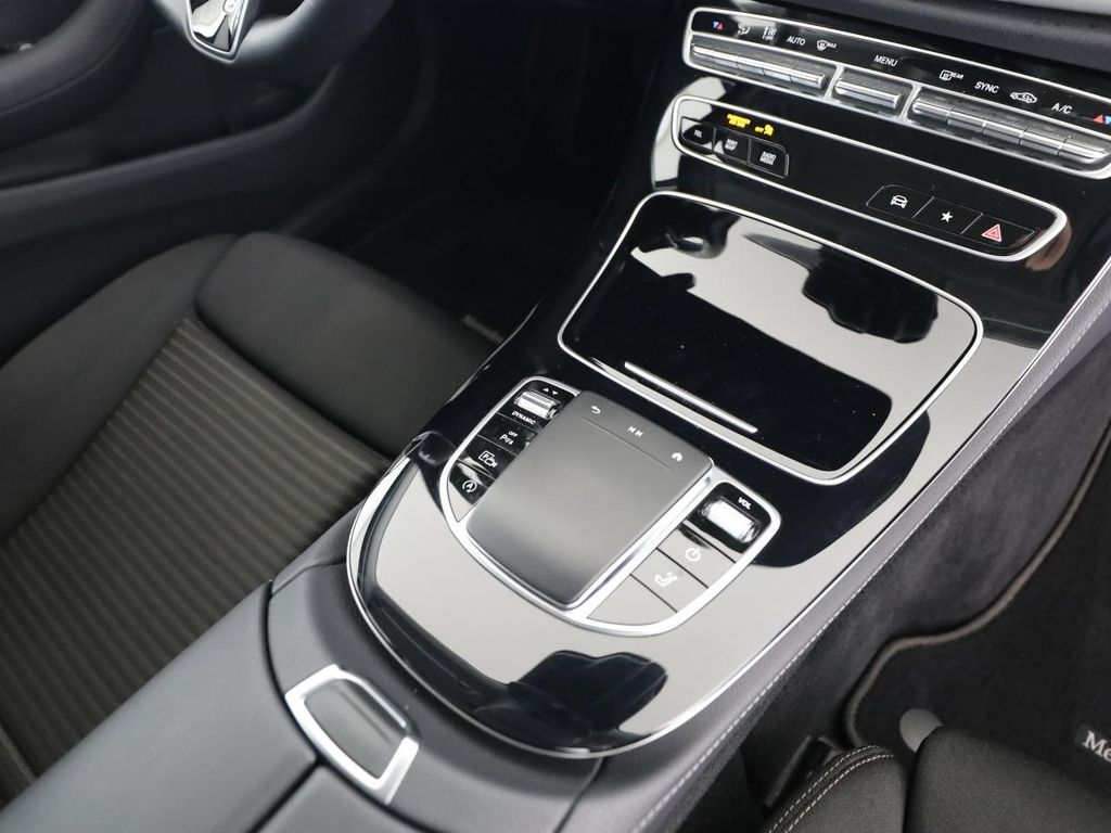 Mercedes-Benz E 220 2022