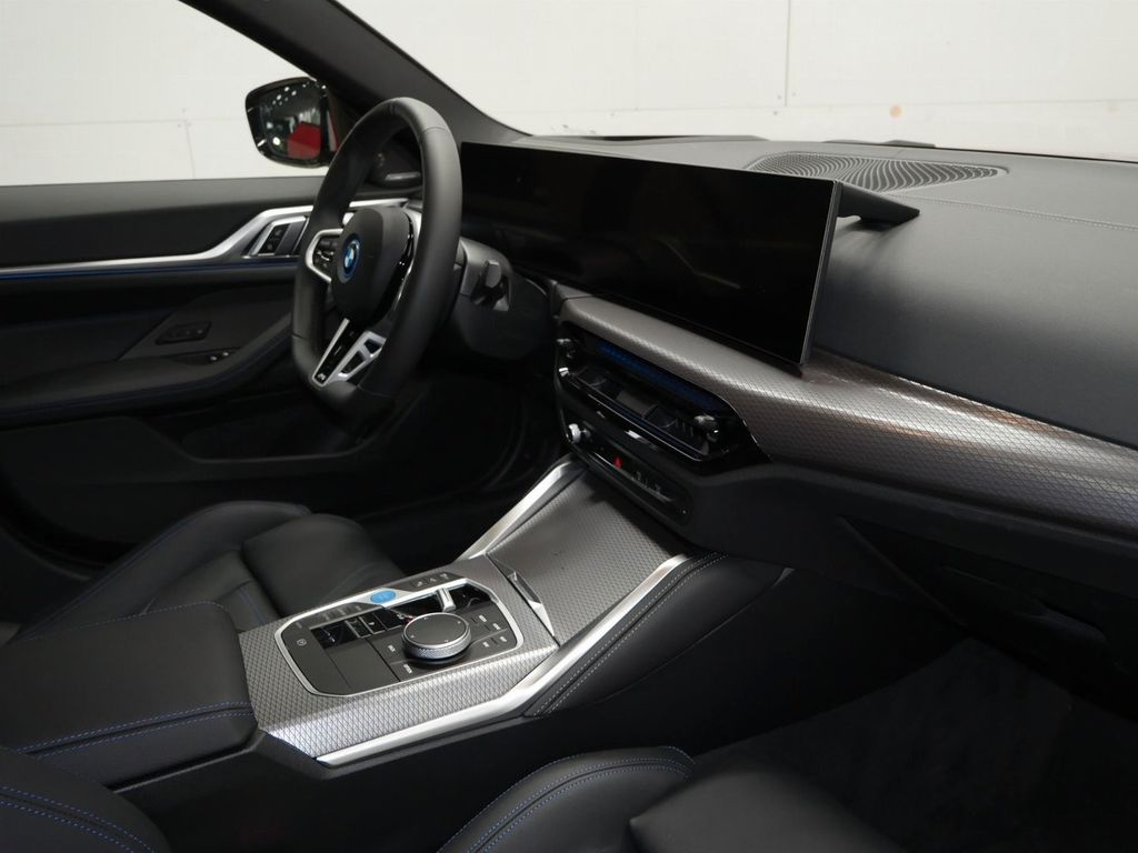 BMW i4 2025