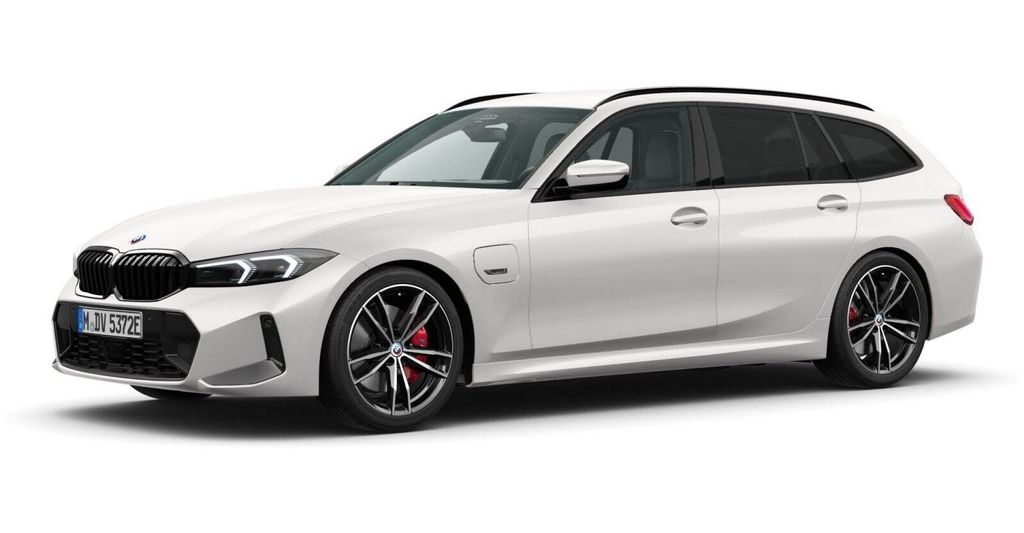 BMW 330 2022