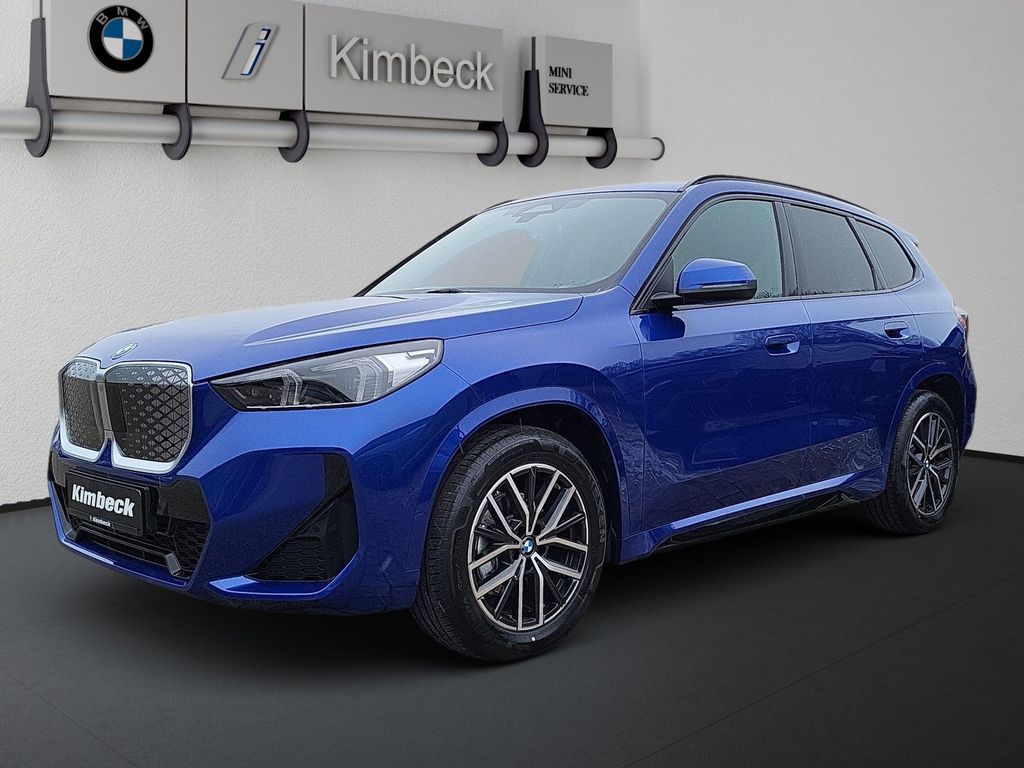 BMW iX1