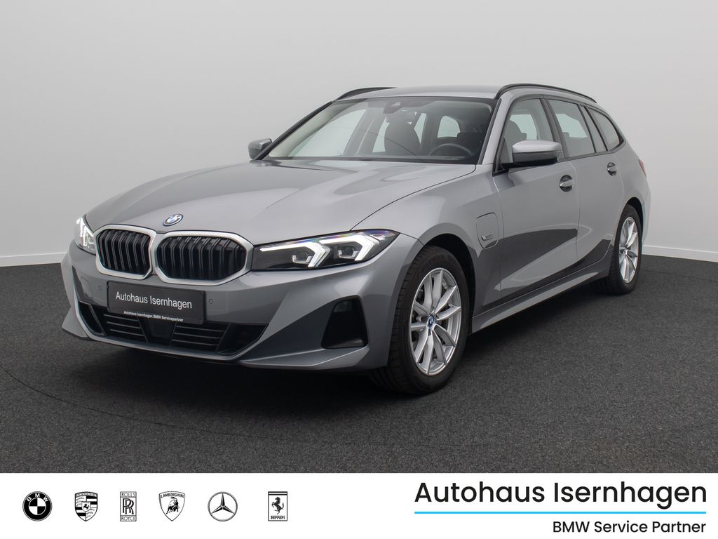 BMW 330 2022