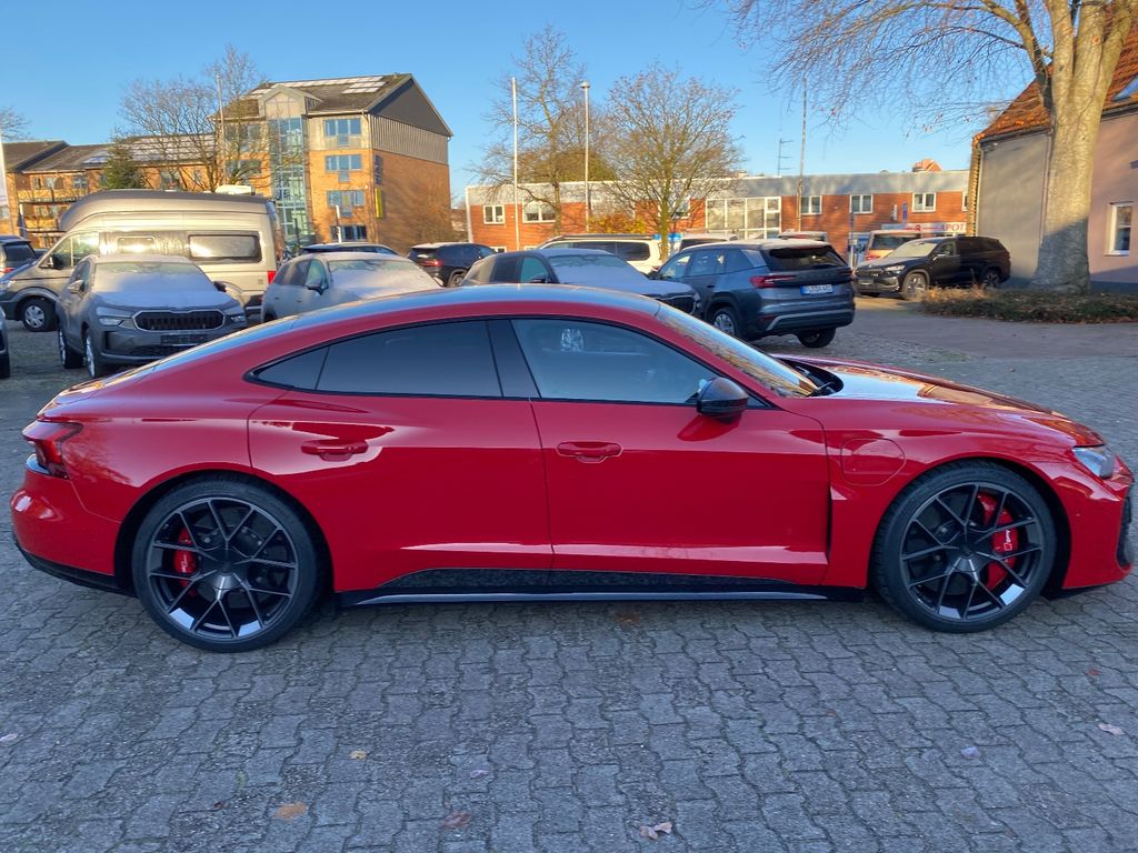 Audi RS e-tron GT 2025