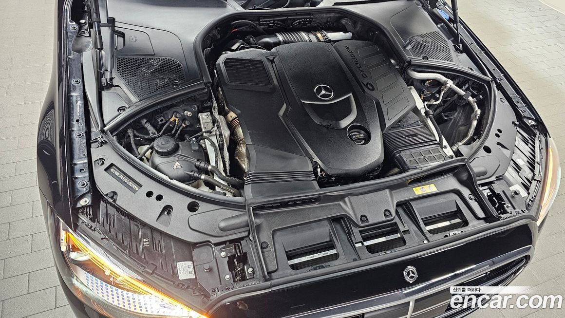 Mercedes-Benz S-Class 2022