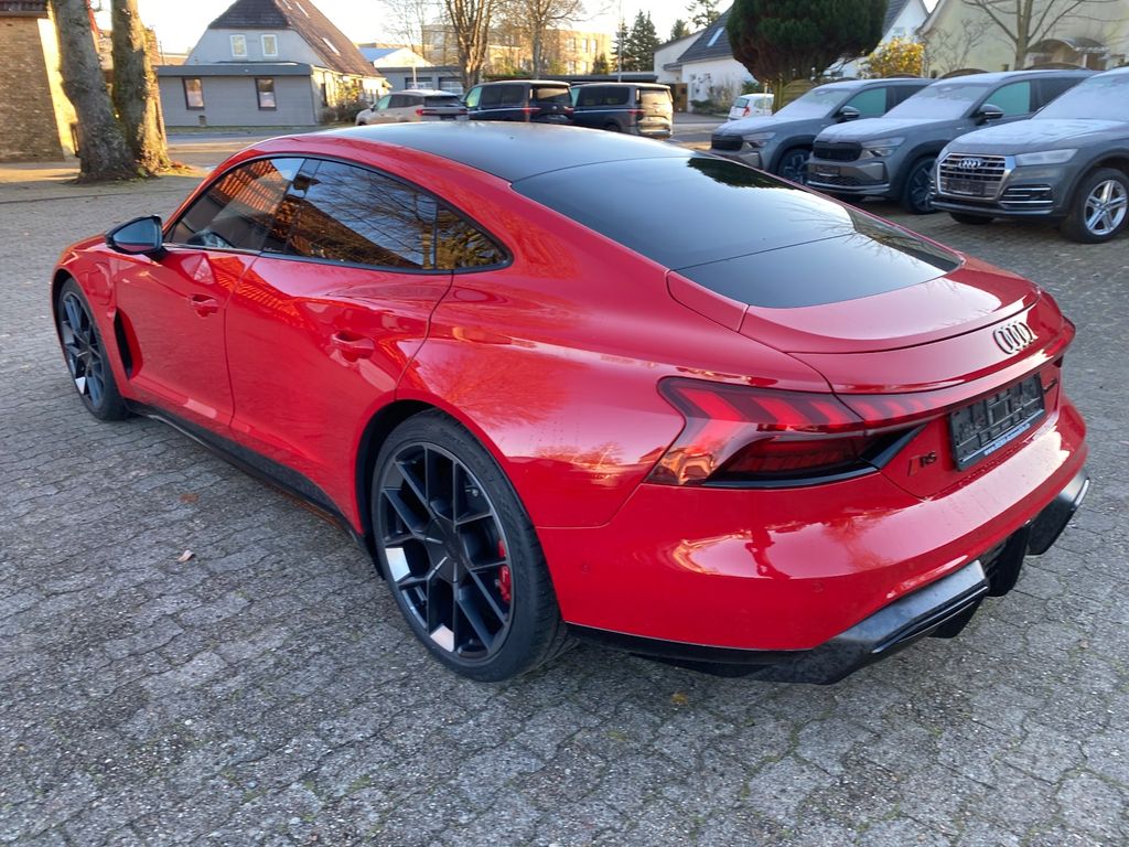 Audi RS e-tron GT 2025